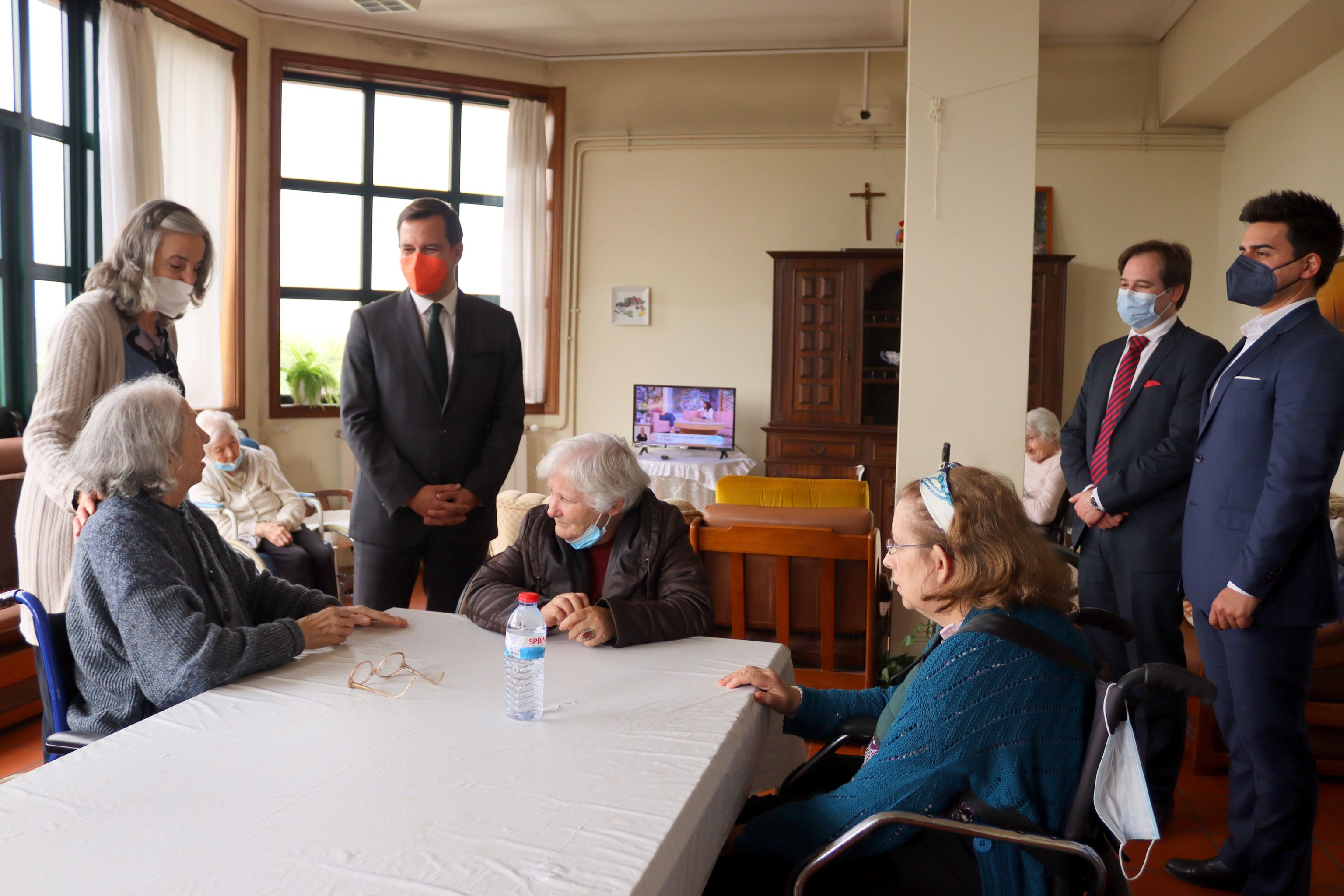 O contacto de Ricardo Baptista Leite com os utentes do Salvador Brandão