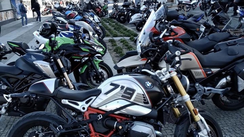motards
