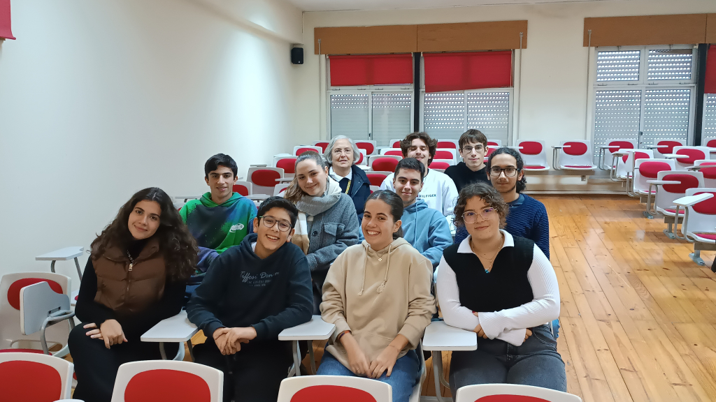 A equipa da ESAOF já está a planear o jornal que sairá a 27 de janeiro.