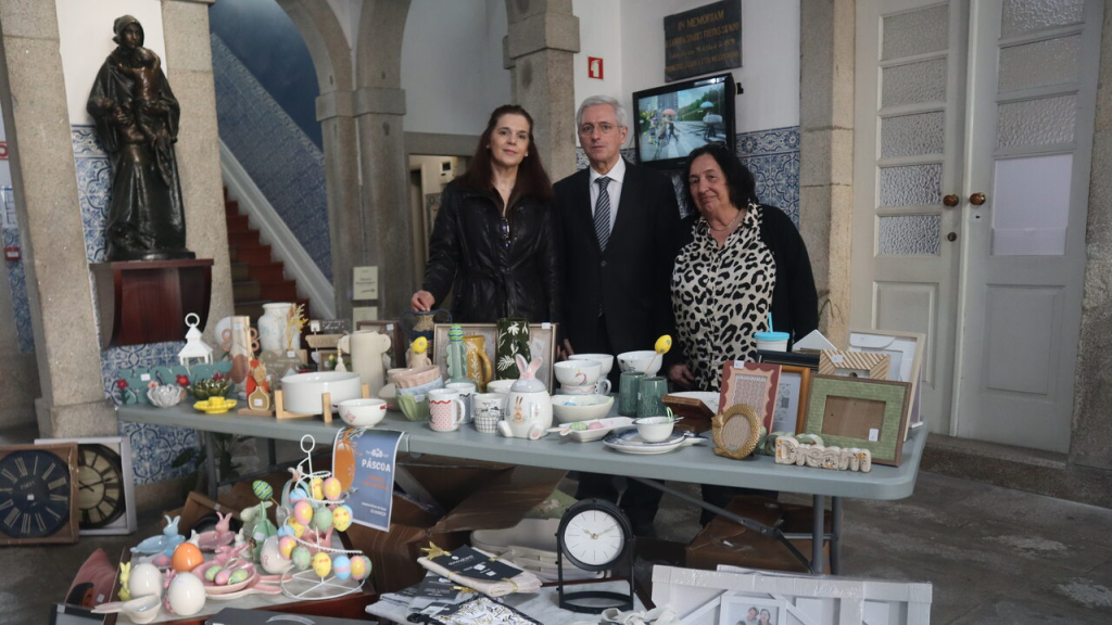 Vendas solidárias decorrem durante o dia de hoje até às 17h30 na sede da instituição