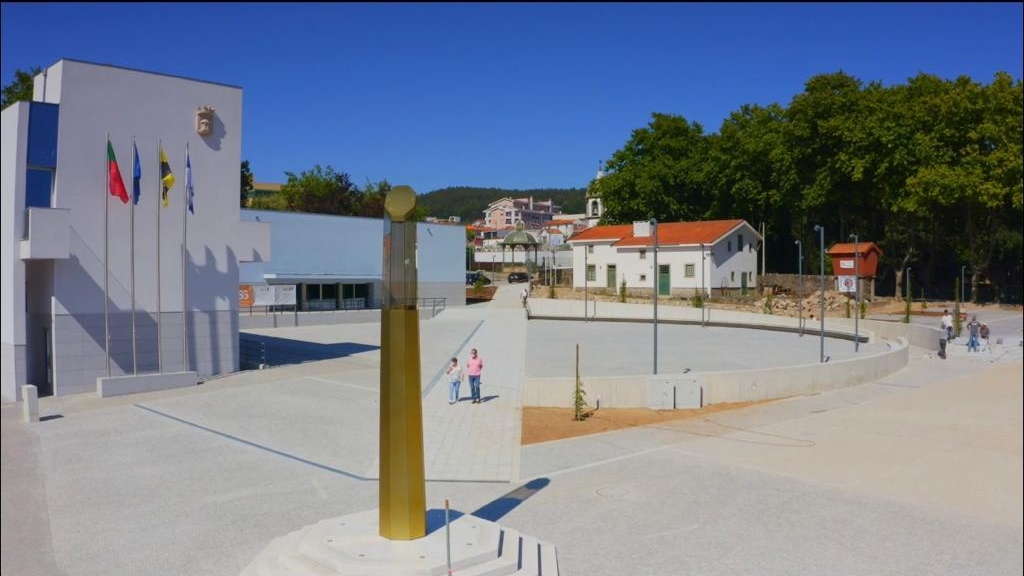 Diretor do Agrupamento de Escolas de Carvalhos e presidente da UF Pedroso/Seixezelo
